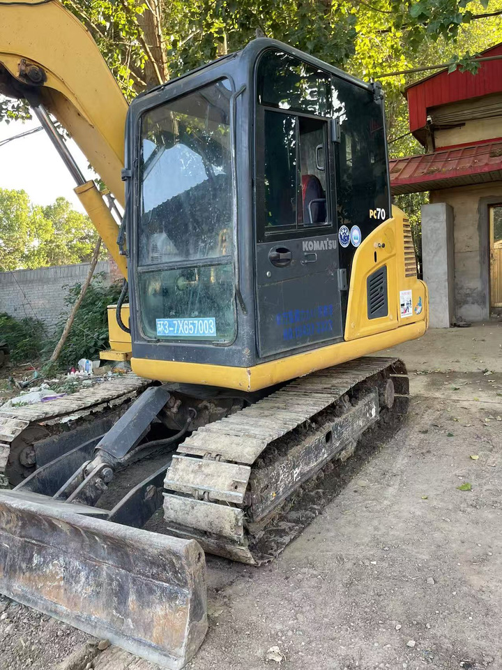 KOMATSU pc70-8 - Mini escavadeira: foto 2 KOMATSU pc70-8 - Mini escavadeira: foto 2
