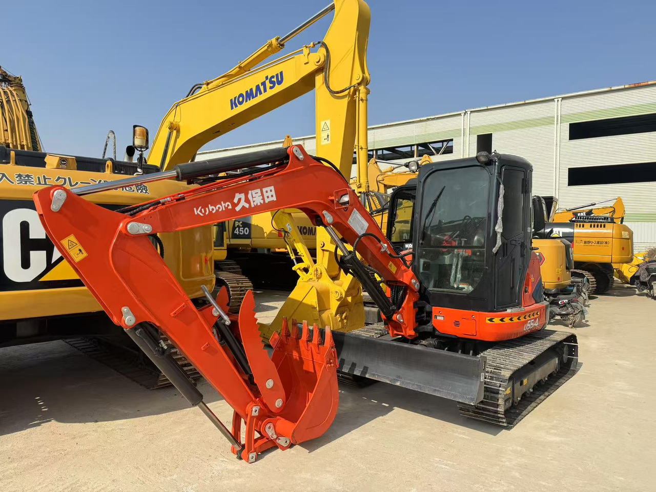 KUBOTA U55-4 - Mini escavadeira: foto 1 KUBOTA U55-4 - Mini escavadeira: foto 1