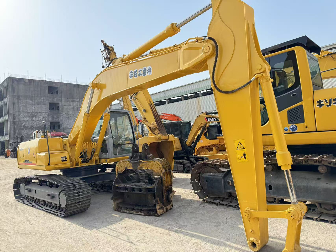 SUMITOMO SH200 - Escavadora de rastos: foto 1 SUMITOMO SH200 - Escavadora de rastos: foto 1