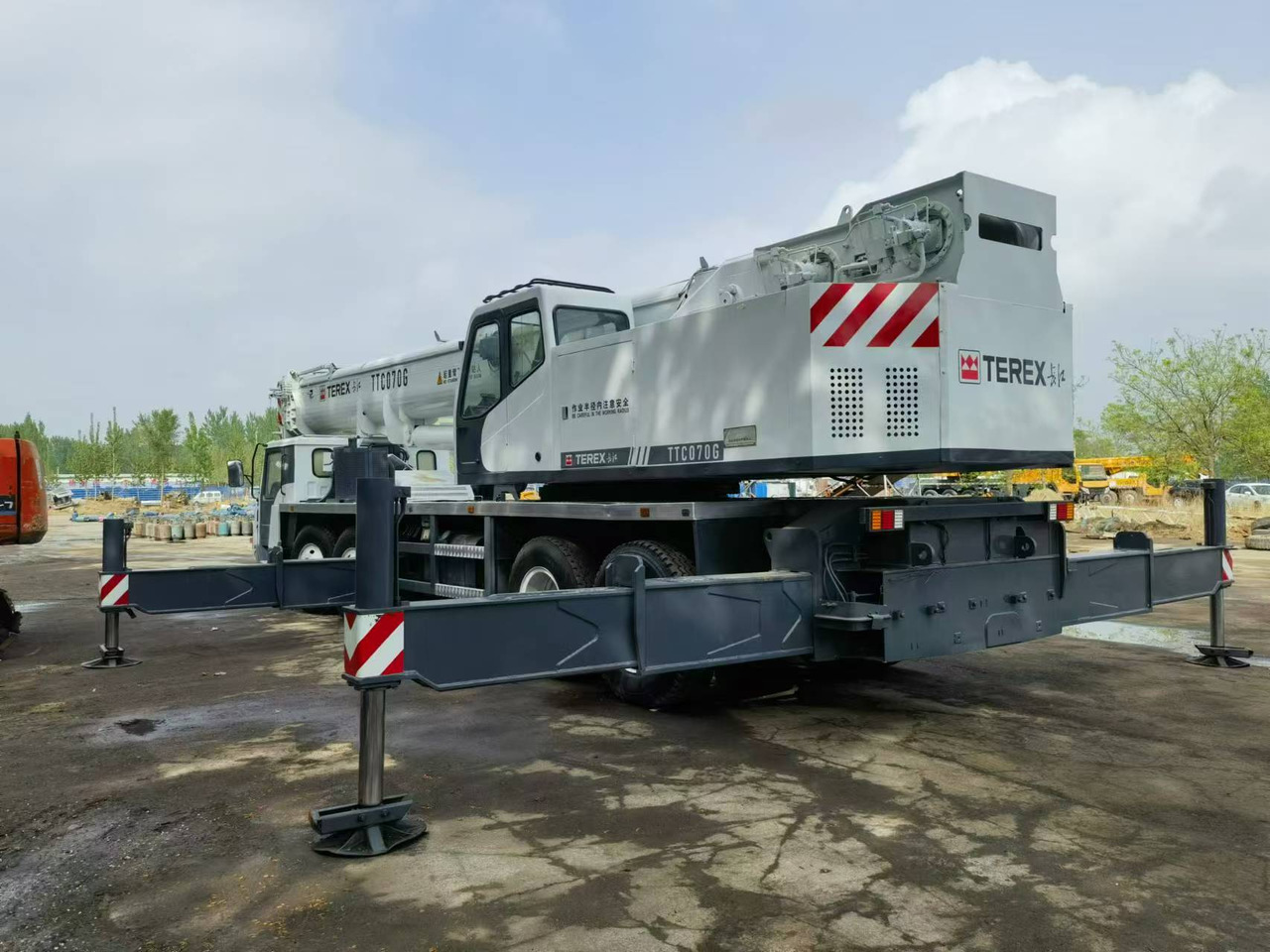TEREX CHANGJIANG 70Ton - Grua móvel: foto 2 TEREX CHANGJIANG 70Ton - Grua móvel: foto 2