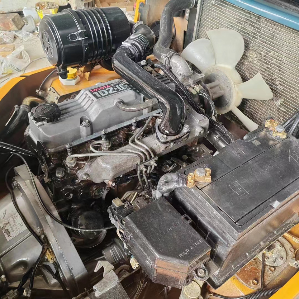 TOYOTA FD30 - Empilhadeira a diesel: foto 5 TOYOTA FD30 - Empilhadeira a diesel: foto 5