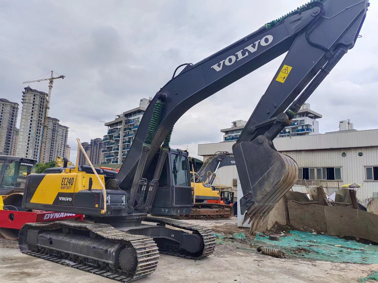 Escavadora de rastos novo VOLVO EC240: foto 7