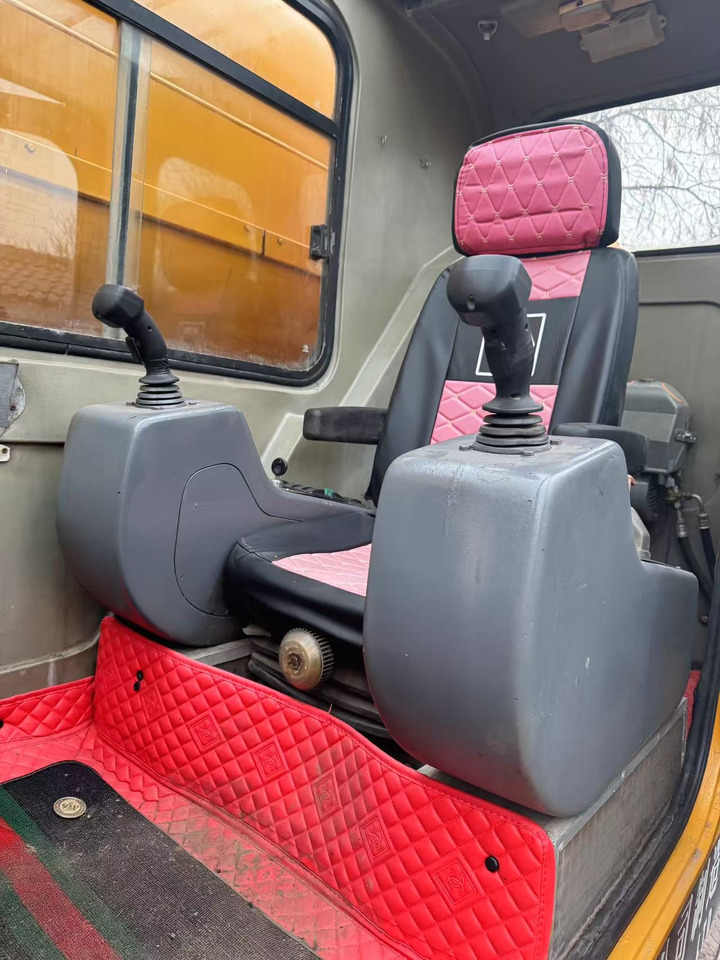 XCMG QY100K - Grua móvel: foto 4 XCMG QY100K - Grua móvel: foto 4