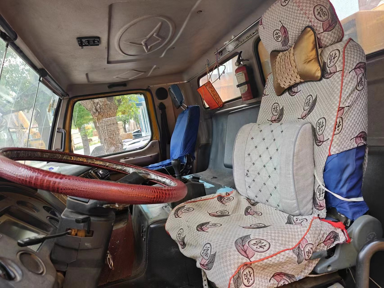 XCMG QY130K - Grua móvel: foto 4 XCMG QY130K - Grua móvel: foto 4