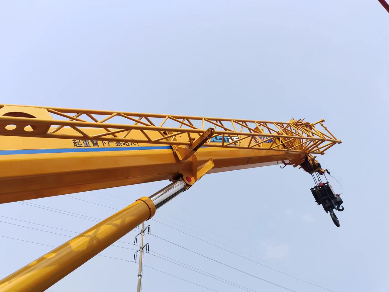 XCMG QY25K - Grua móvel: foto 5 XCMG QY25K - Grua móvel: foto 5