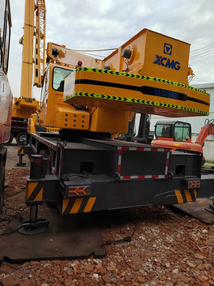 XCMG QY70K good condition QY25K QY50K QY100K QY130K China brand mobile crane - Grua móvel: foto 3 XCMG QY70K good condition QY25K QY50K QY100K QY130K China brand mobile crane - Grua móvel: foto 3