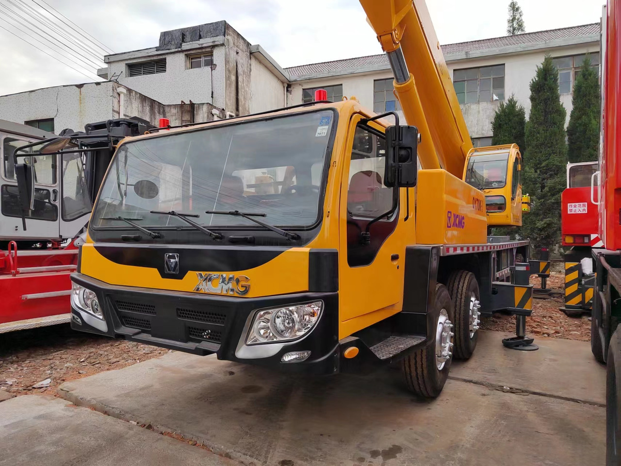 XCMG QY70K good condition QY25K QY50K QY100K QY130K China brand mobile crane - Grua móvel: foto 1 XCMG QY70K good condition QY25K QY50K QY100K QY130K China brand mobile crane - Grua móvel: foto 1