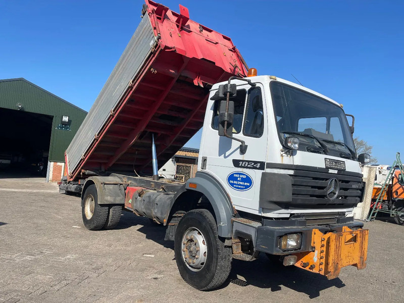 Mercedes-Benz SK 1824 TIPPER 4x4 - Camião basculante: foto 1 Mercedes-Benz SK 1824 TIPPER 4x4 - Camião basculante: foto 1
