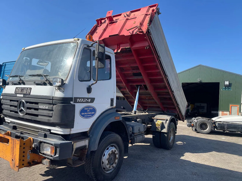 Mercedes-Benz SK 1824 TIPPER 4x4 - Camião basculante: foto 2 Mercedes-Benz SK 1824 TIPPER 4x4 - Camião basculante: foto 2