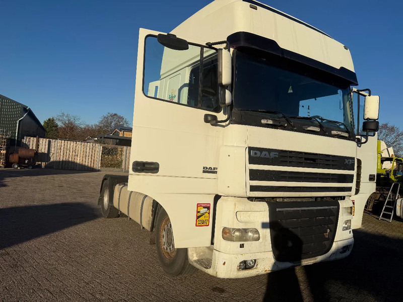 DAF XF 95.430 Tractor Unit - Tractor: foto 1 DAF XF 95.430 Tractor Unit - Tractor: foto 1