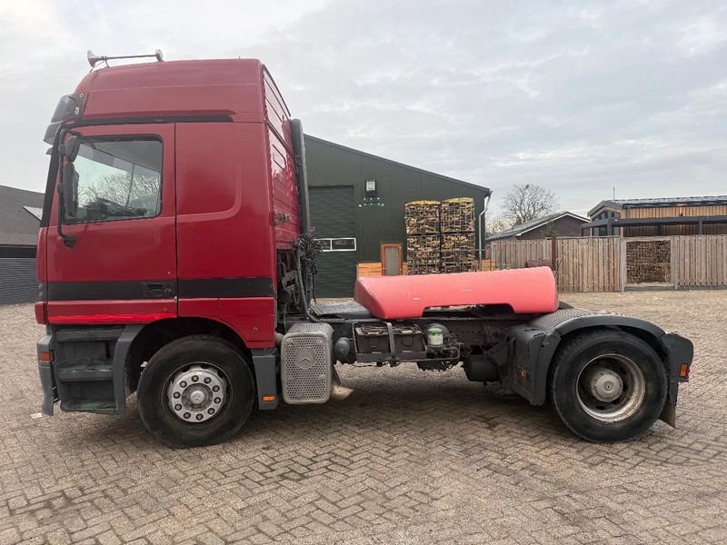 Mercedes-Benz Actros 1843 3 pedals - Tractor: foto 4 Mercedes-Benz Actros 1843 3 pedals - Tractor: foto 4
