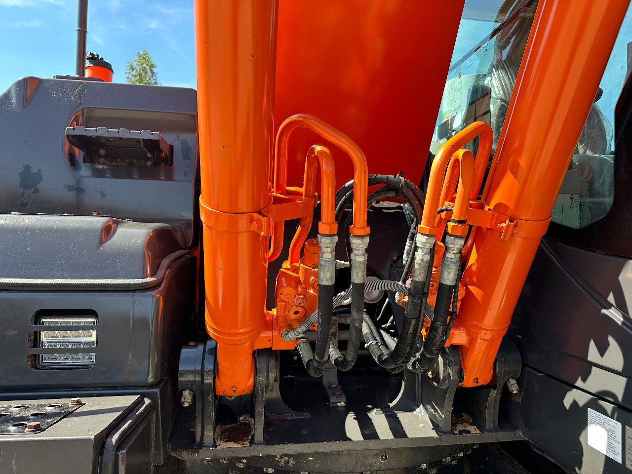 Escavadora de rastos Hitachi ZH210LC-5B: foto 23 Escavadora de rastos Hitachi ZH210LC-5B: foto 23