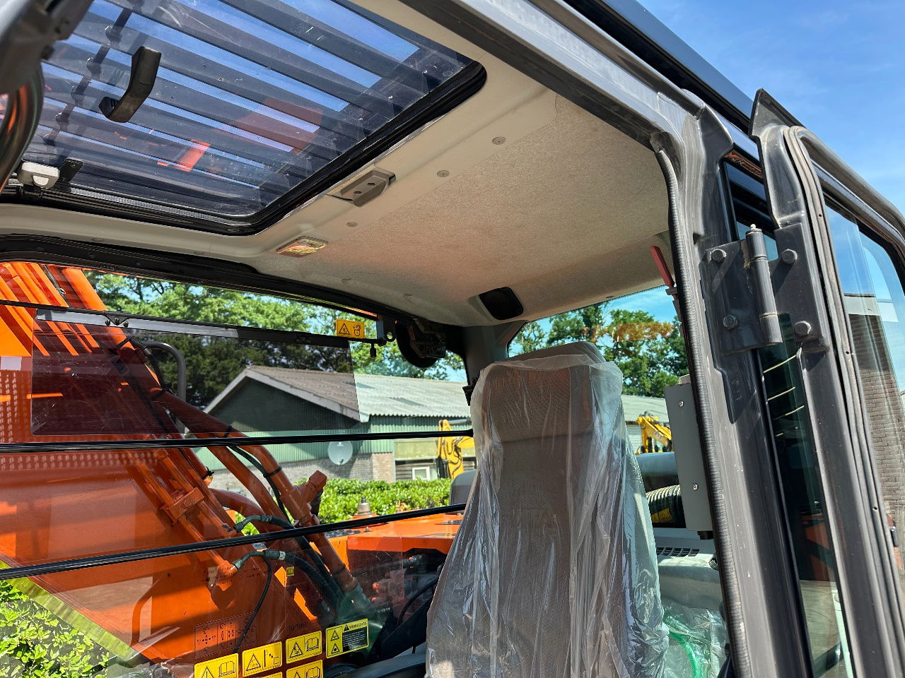 Escavadora de rastos Hitachi ZH210LC-5B: foto 13 Escavadora de rastos Hitachi ZH210LC-5B: foto 13