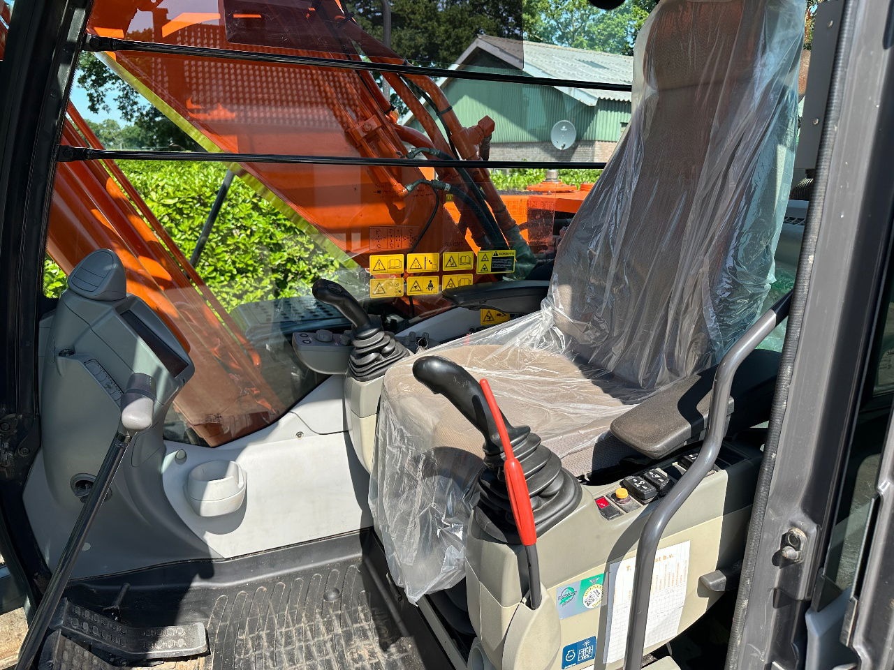 Escavadora de rastos Hitachi ZH210LC-5B: foto 14 Escavadora de rastos Hitachi ZH210LC-5B: foto 14