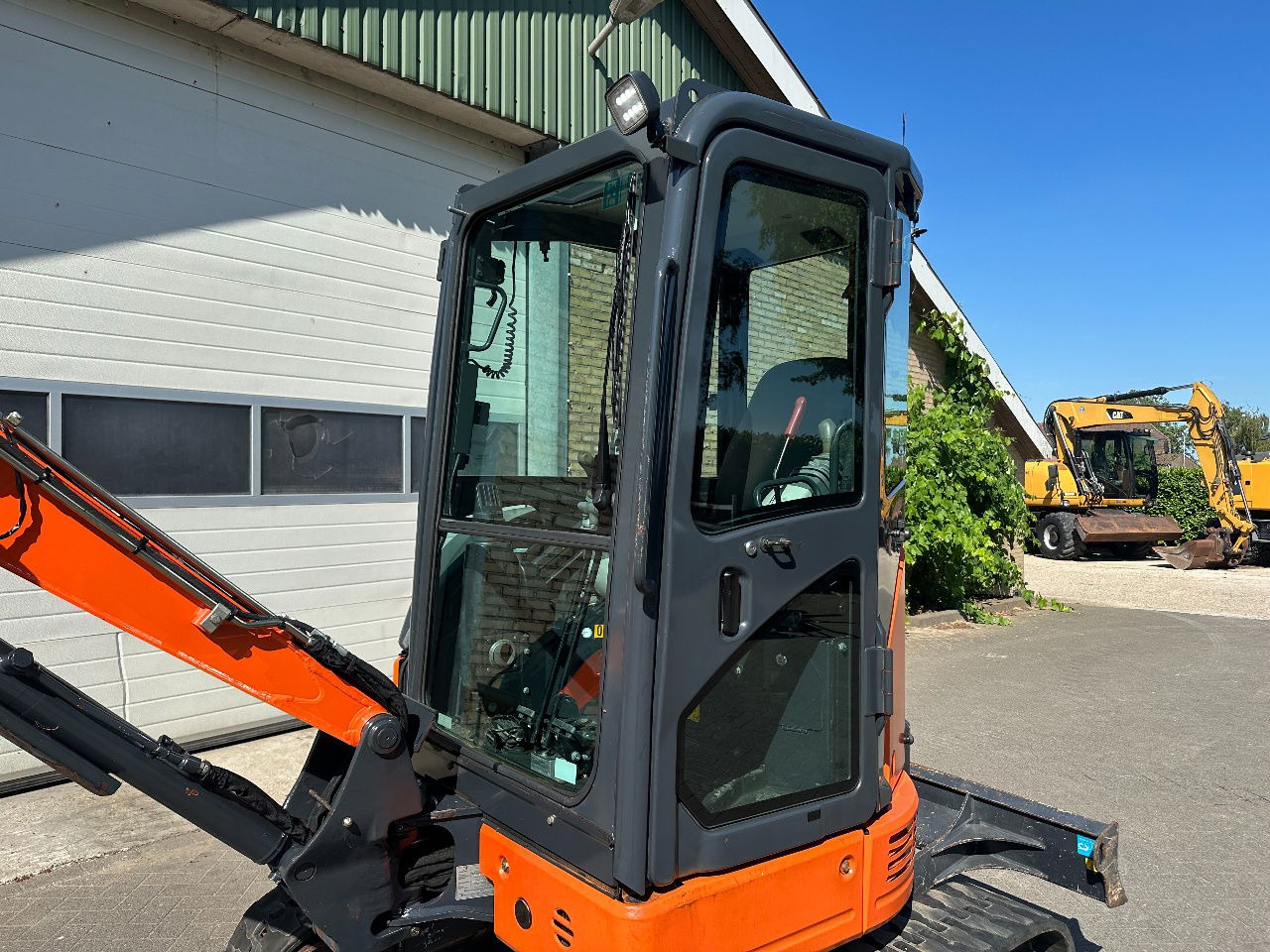 Hitachi ZX26U-6CR - Mini escavadeira: foto 4 Hitachi ZX26U-6CR - Mini escavadeira: foto 4