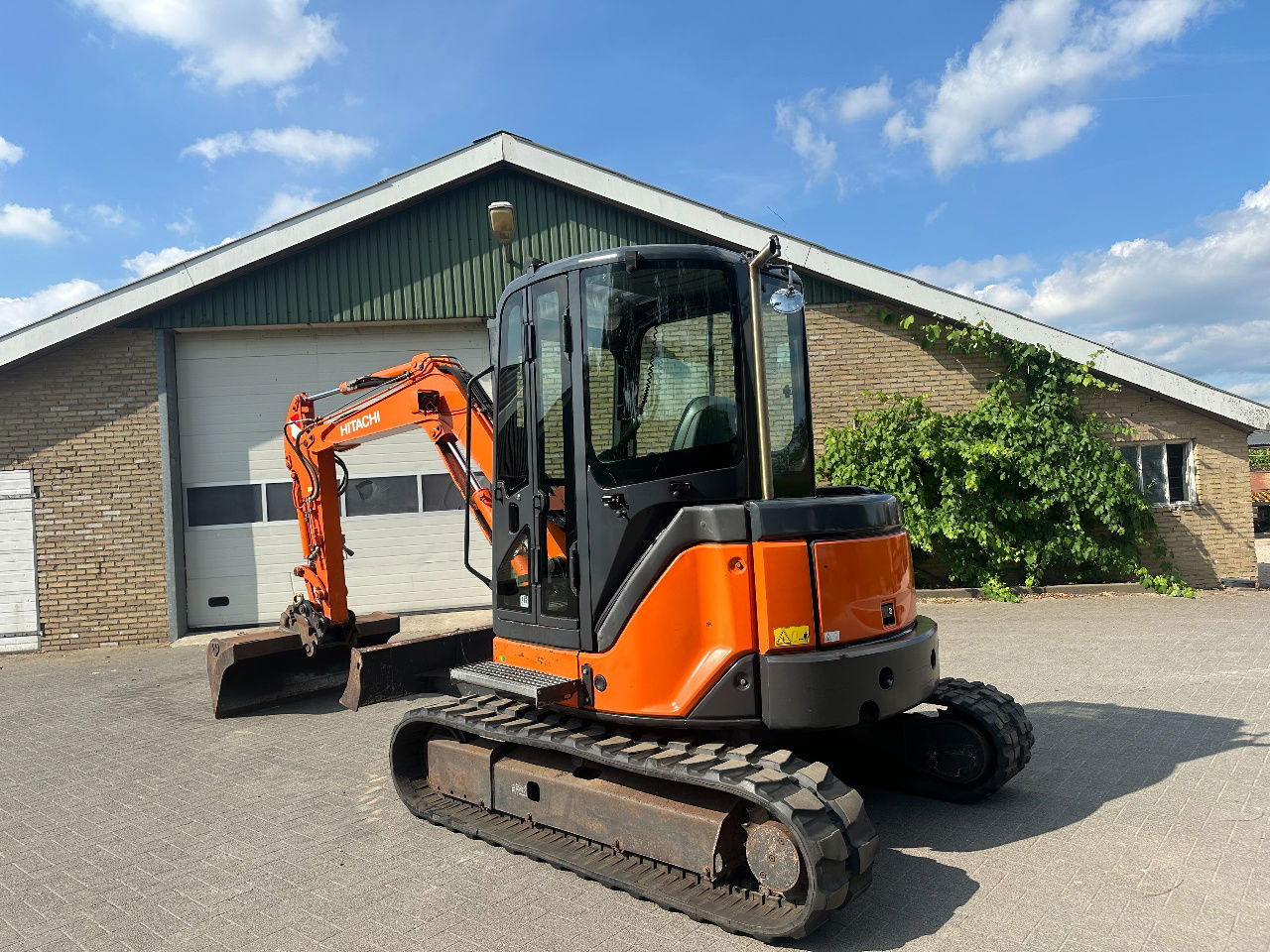 Hitachi ZX50U-2 CLR - Mini escavadeira: foto 4 Hitachi ZX50U-2 CLR - Mini escavadeira: foto 4