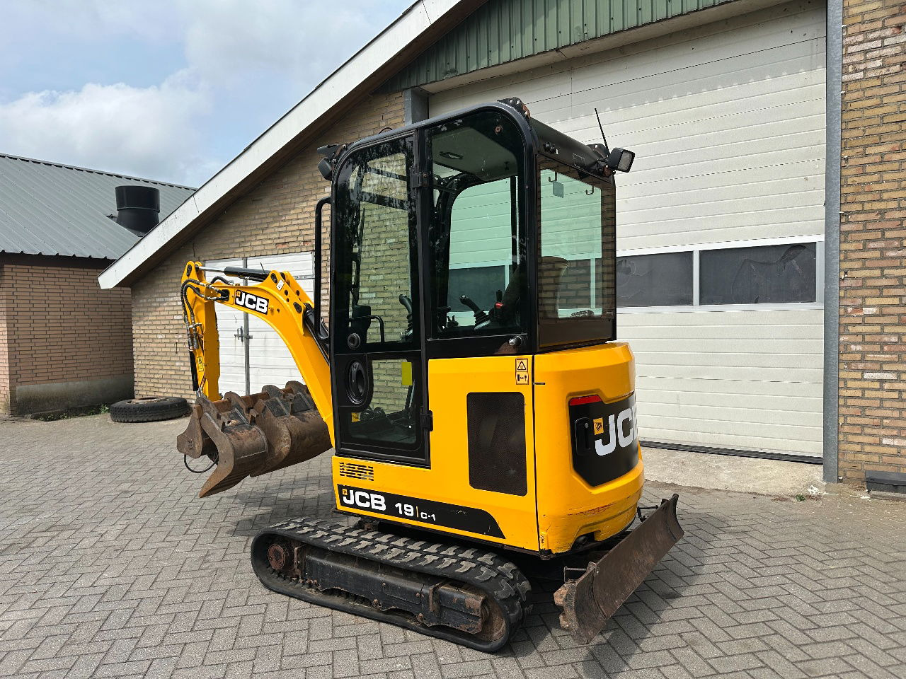 JCB 19 c1 - Mini escavadeira: foto 2 JCB 19 c1 - Mini escavadeira: foto 2
