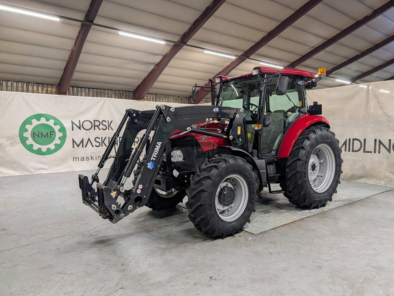 CASE IH Farmall 85A - Trator: foto 1 CASE IH Farmall 85A - Trator: foto 1