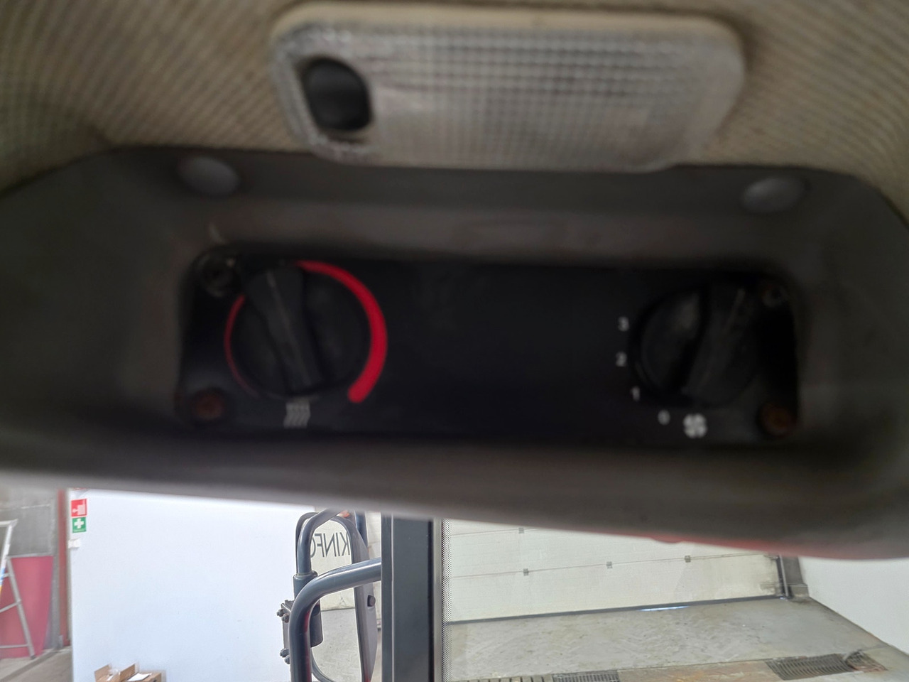 Trator CASE IH JX80: foto 15