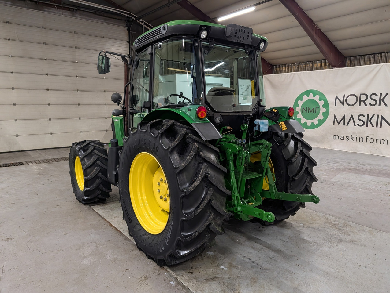John Deere 5090G - Trator: foto 3 John Deere 5090G - Trator: foto 3