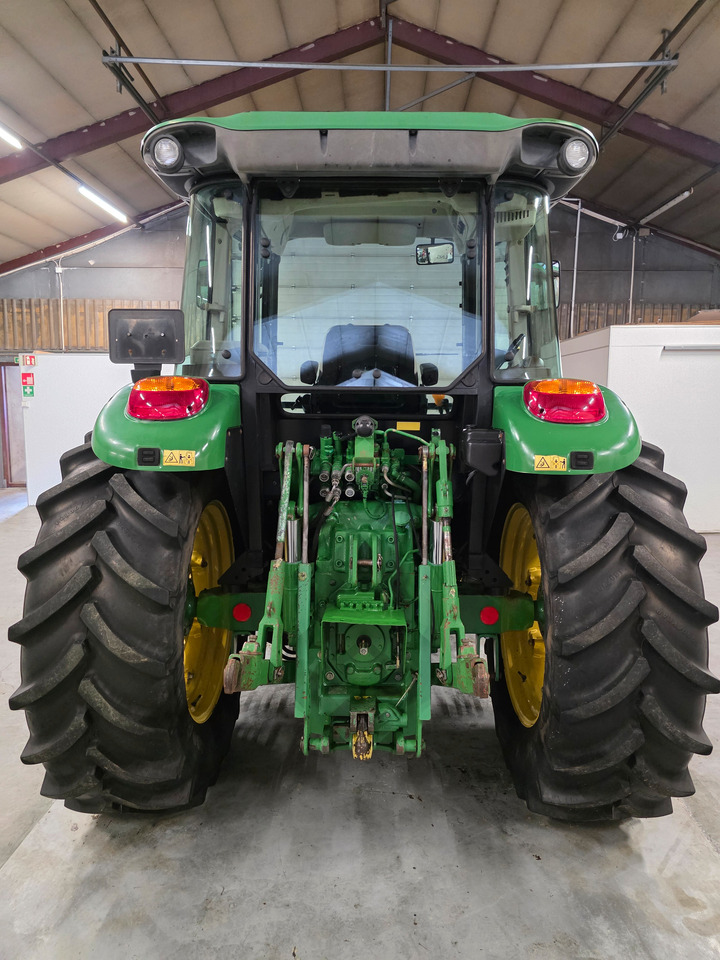 John Deere 5720 - Trator: foto 3 John Deere 5720 - Trator: foto 3