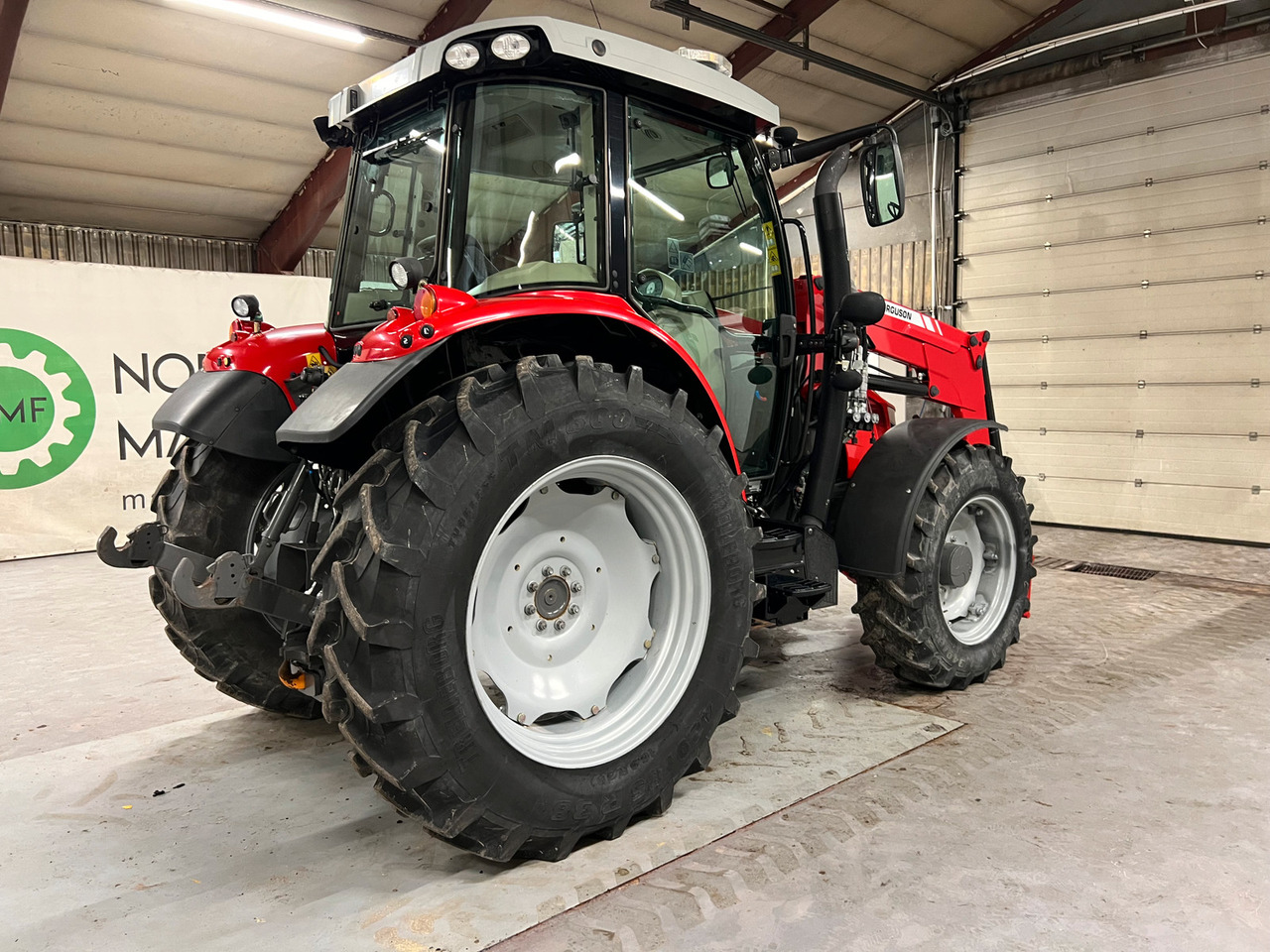 Massey Ferguson 5612 Dyna 4 #KUN 925 Timer# - Trator: foto 5 Massey Ferguson 5612 Dyna 4 #KUN 925 Timer# - Trator: foto 5