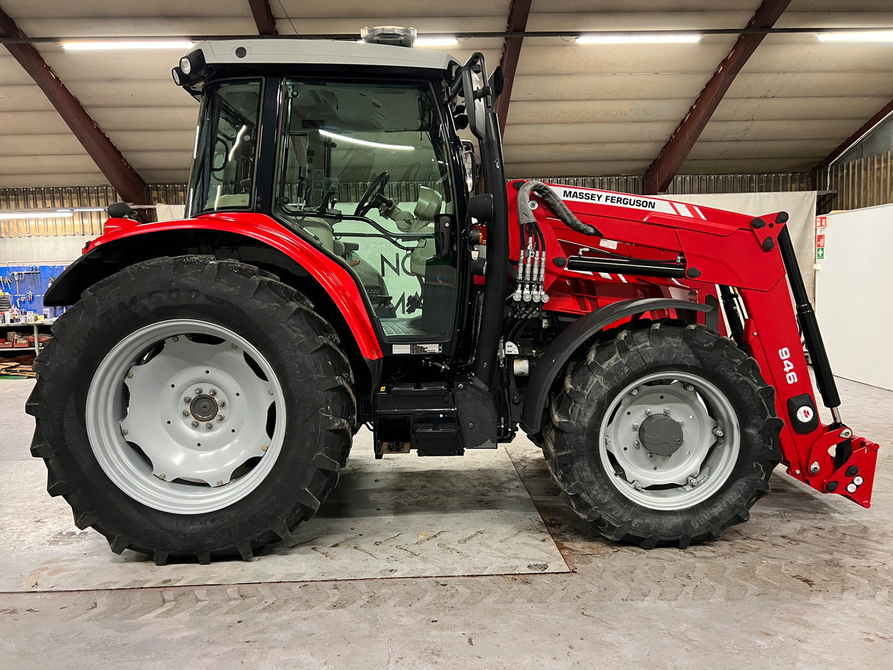 Massey Ferguson 5612 Dyna 4 #KUN 925 Timer# - Trator: foto 4 Massey Ferguson 5612 Dyna 4 #KUN 925 Timer# - Trator: foto 4