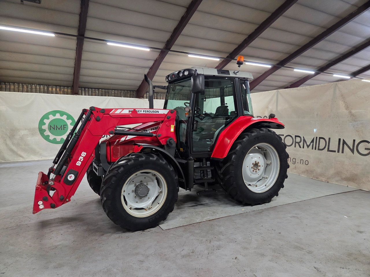 Massey Ferguson 6445 Dyna 6 #Tar innbytte - Trator: foto 1 Massey Ferguson 6445 Dyna 6 #Tar innbytte - Trator: foto 1