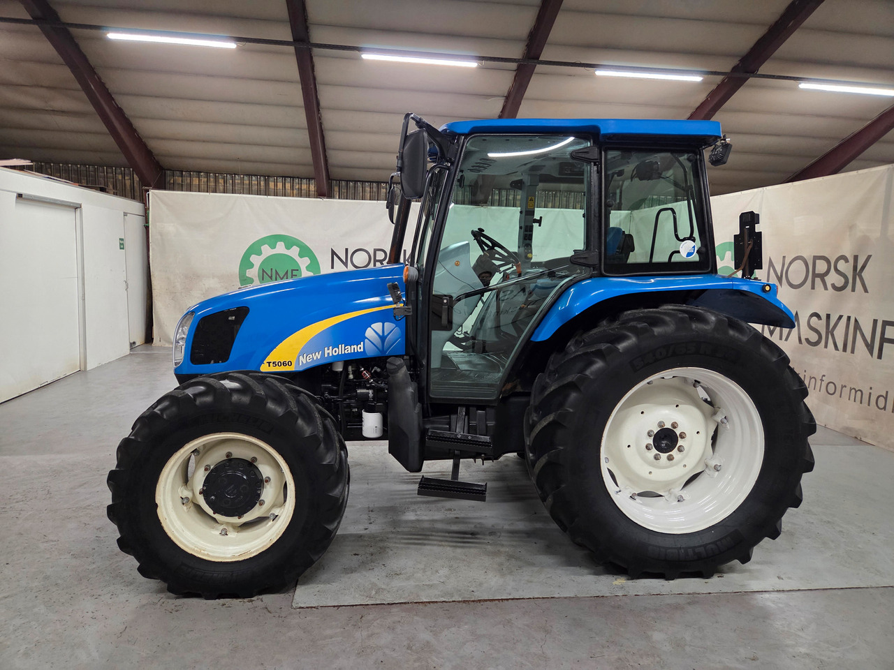 New Holland T5060 #Fin 1 eiers traktor - Trator: foto 2 New Holland T5060 #Fin 1 eiers traktor - Trator: foto 2
