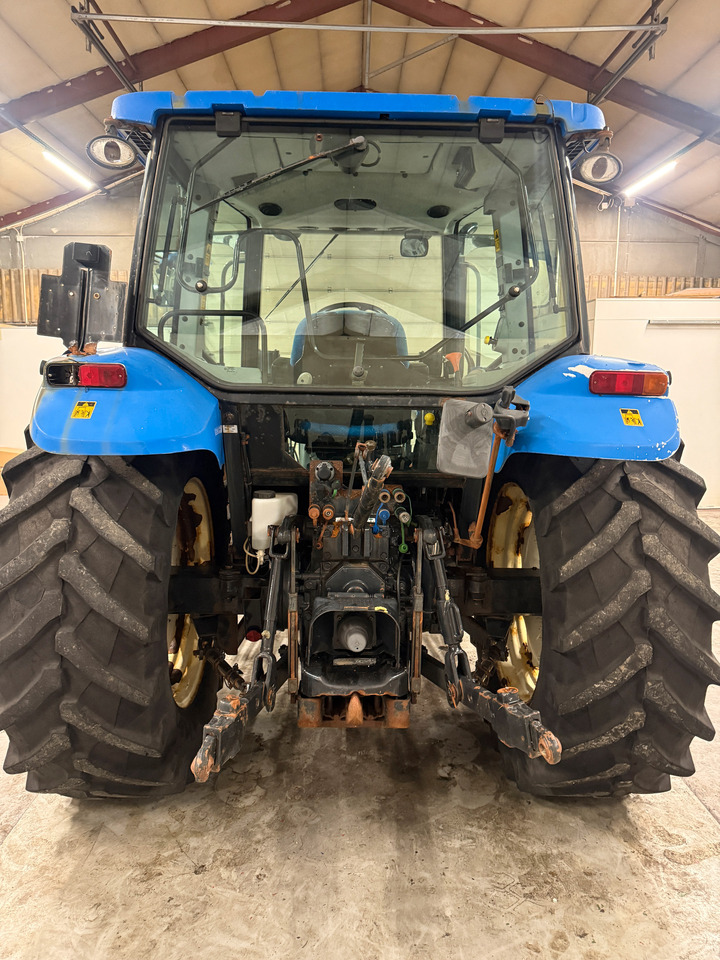 New Holland T5060 - Trator: foto 4 New Holland T5060 - Trator: foto 4