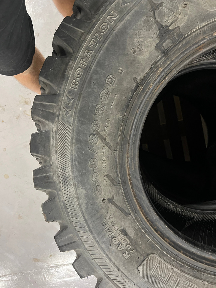 TRI 2 Dekk, TRI 2 DEKK MED PIGG - Roda completa por Máquina agrícola: foto 4 TRI 2 Dekk, TRI 2 DEKK MED PIGG - Roda completa por Máquina agrícola: foto 4