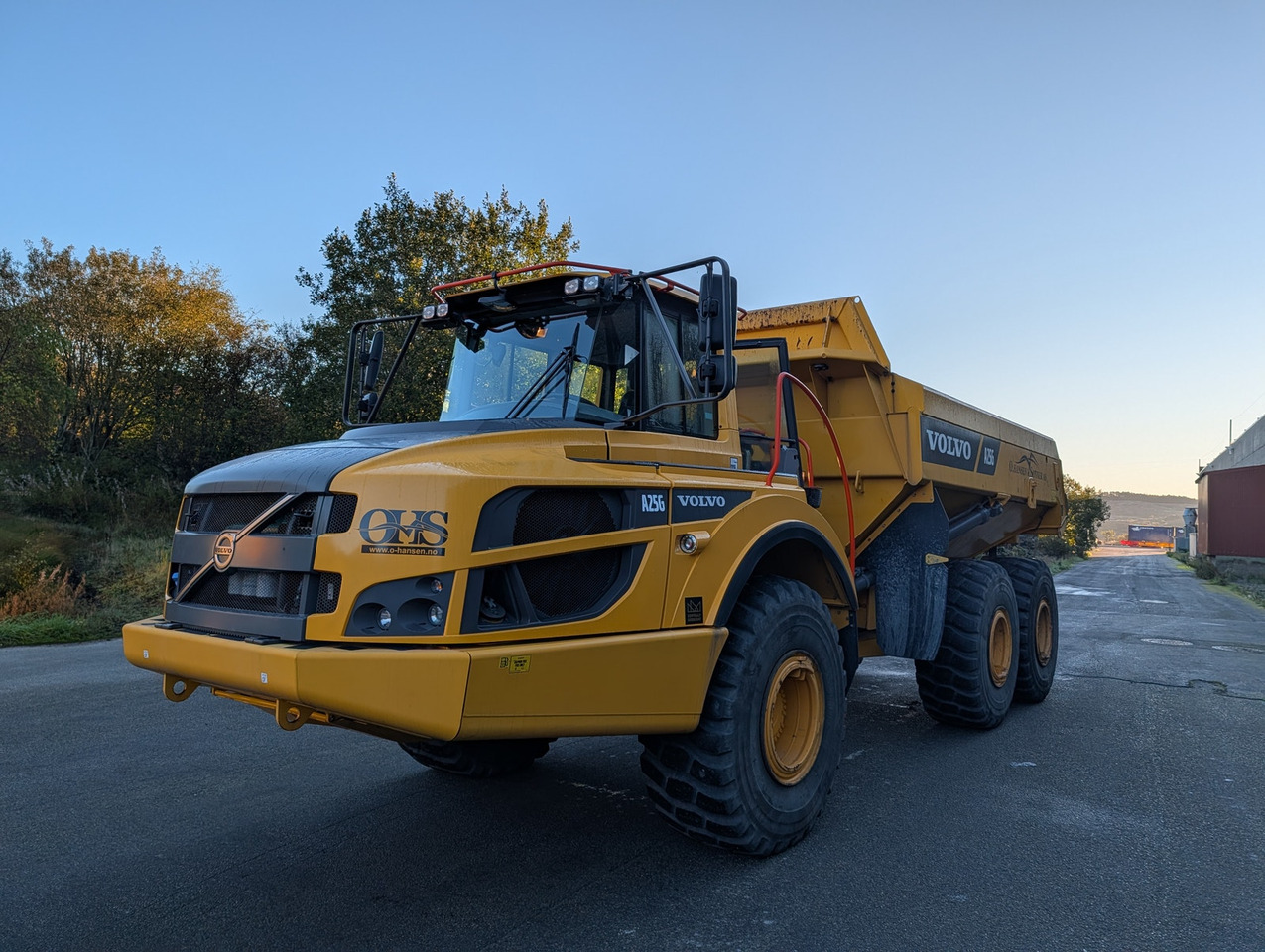 Volvo A25G på hvite skilt - Caminhão articulado: foto 1 Volvo A25G på hvite skilt - Caminhão articulado: foto 1