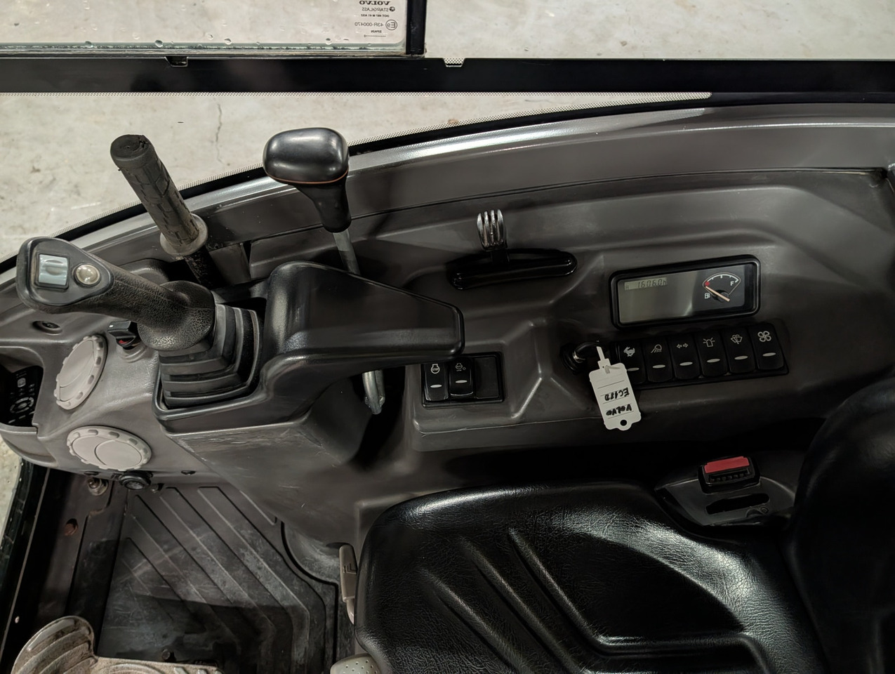 Mini escavadeira Volvo ECR18D: foto 13
