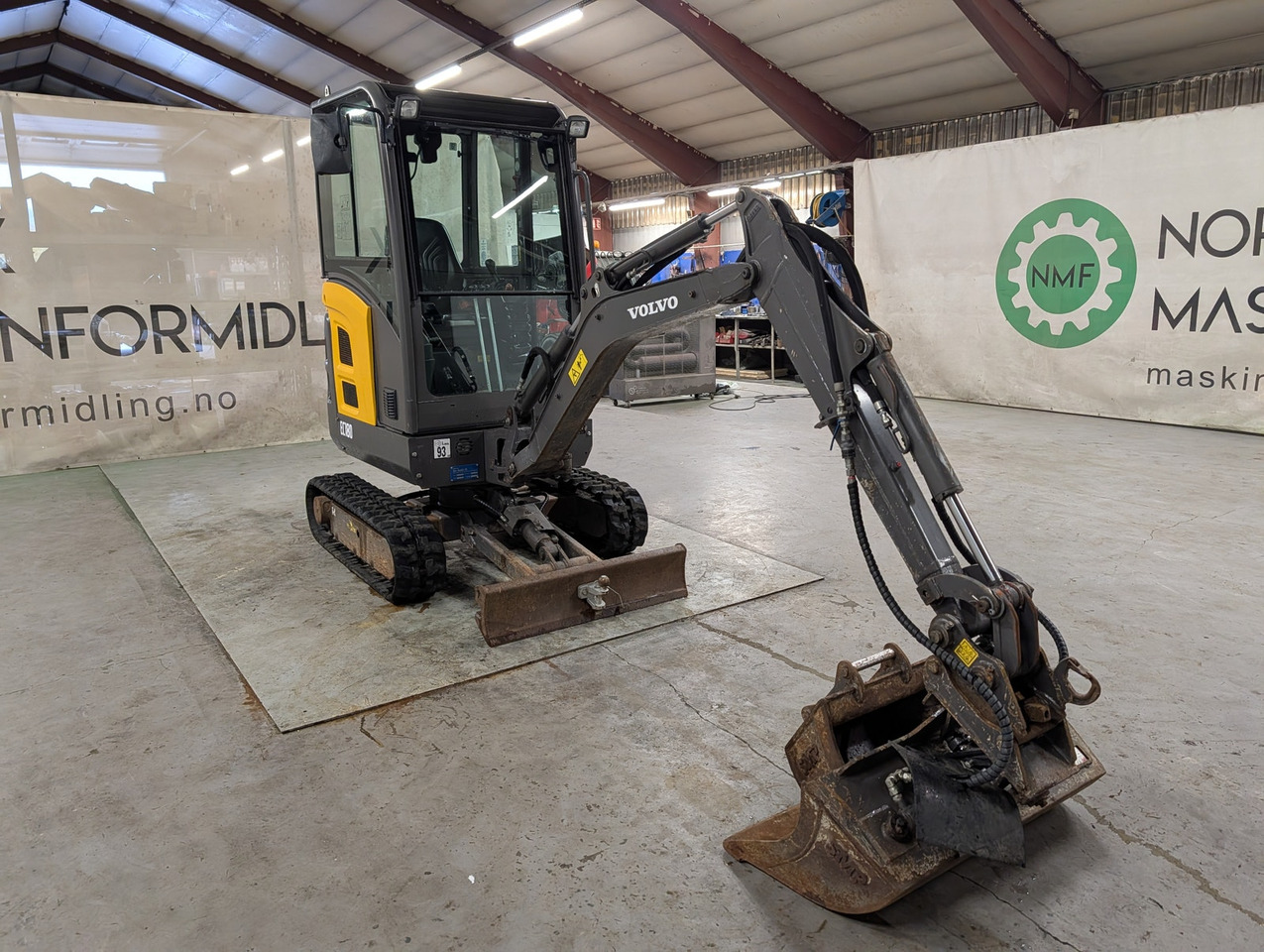 Mini escavadeira Volvo ECR18D: foto 7