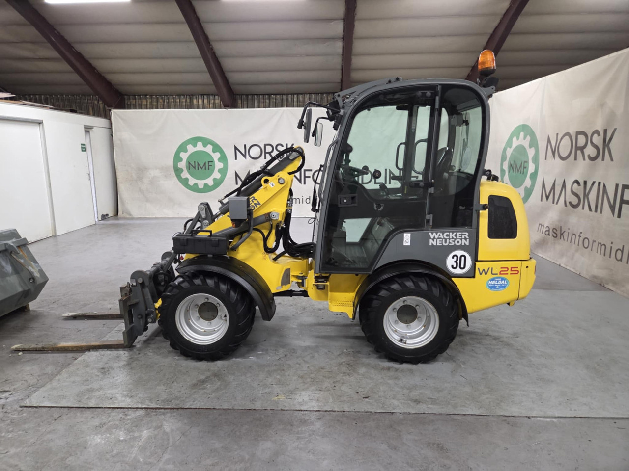 Wacker Neuson WL25 - Pá carregadora de rodas: foto 3 Wacker Neuson WL25 - Pá carregadora de rodas: foto 3