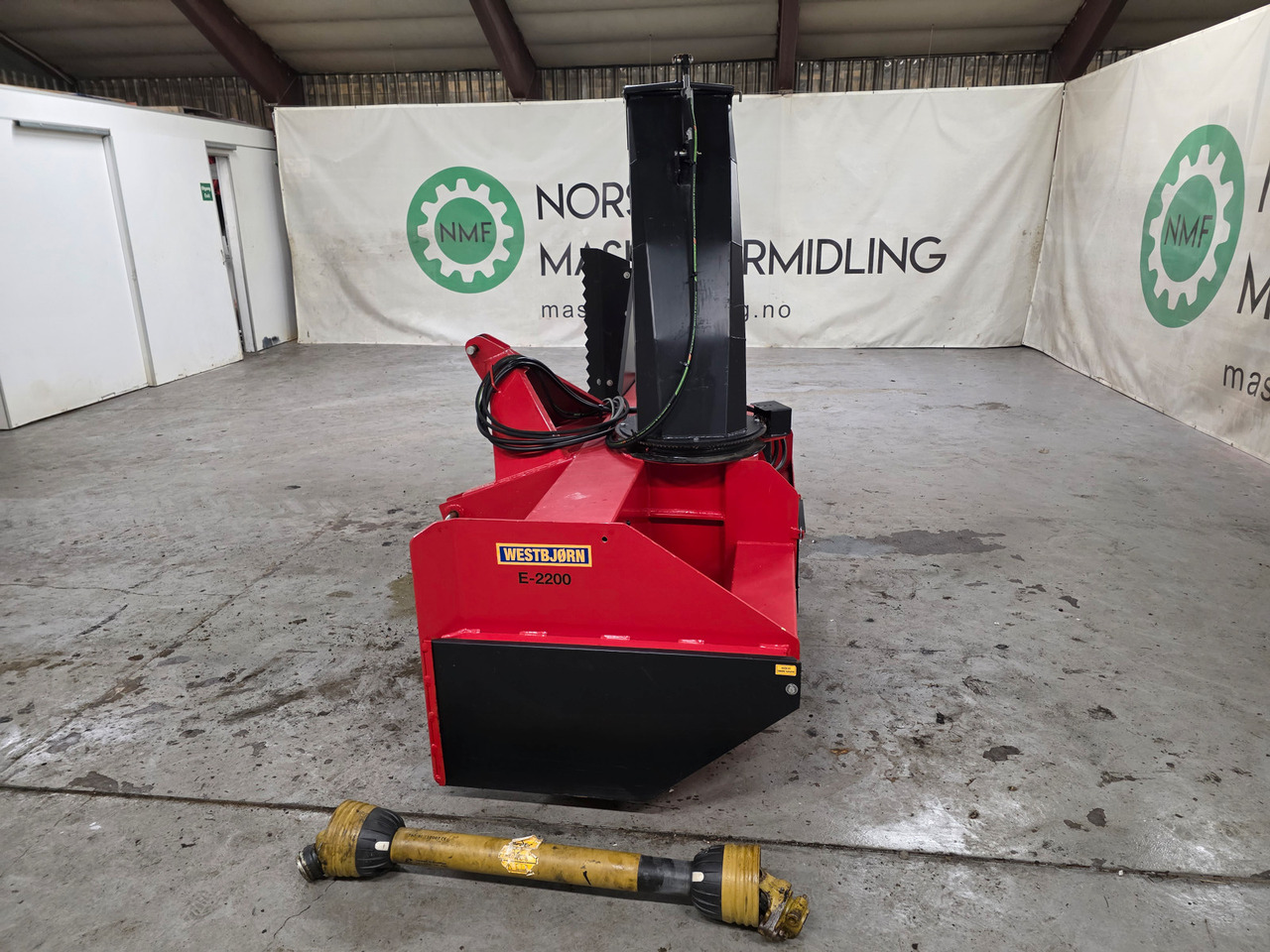 Westbjørn E-220 2 trinns med kantskjær, som ny. - Removedor de neve: foto 3 Westbjørn E-220 2 trinns med kantskjær, som ny. - Removedor de neve: foto 3