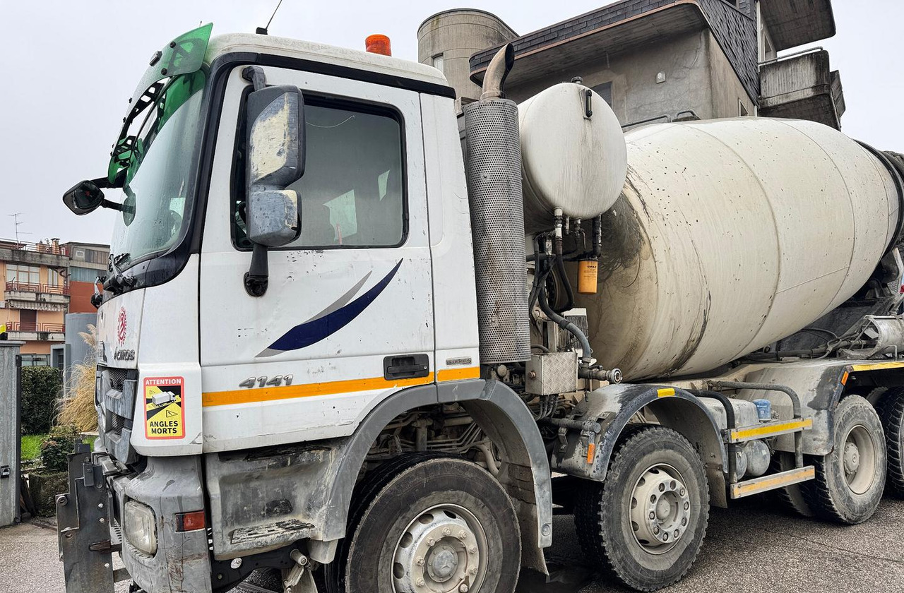 Autobetoniera Armec PHY120 su telaio Mercedes-Benz - Camião betoneira: foto 3 Autobetoniera Armec PHY120 su telaio Mercedes-Benz - Camião betoneira: foto 3