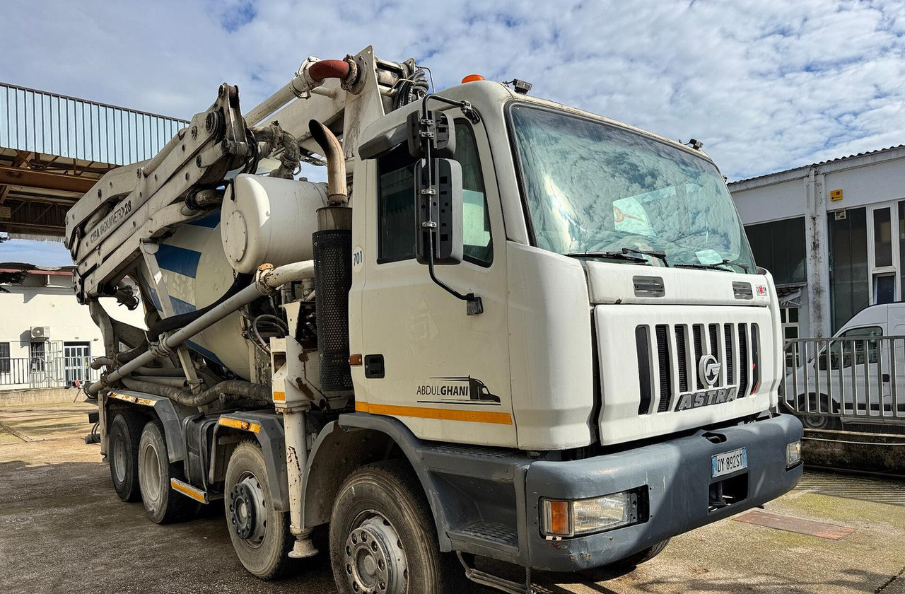 Betonpompa 28MT CIFA ASTRA HD84.38 - Autobetoneira com bomba: foto 1 Betonpompa 28MT CIFA ASTRA HD84.38 - Autobetoneira com bomba: foto 1