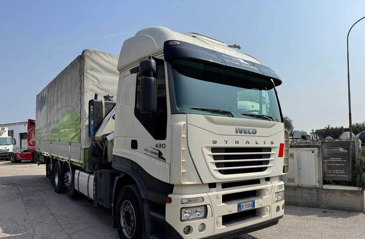 IVECO 430 - 4 ASSI STRADALE CON GRU - Camião de lona, Camião grua: foto 2 IVECO 430 - 4 ASSI STRADALE CON GRU - Camião de lona, Camião grua: foto 2