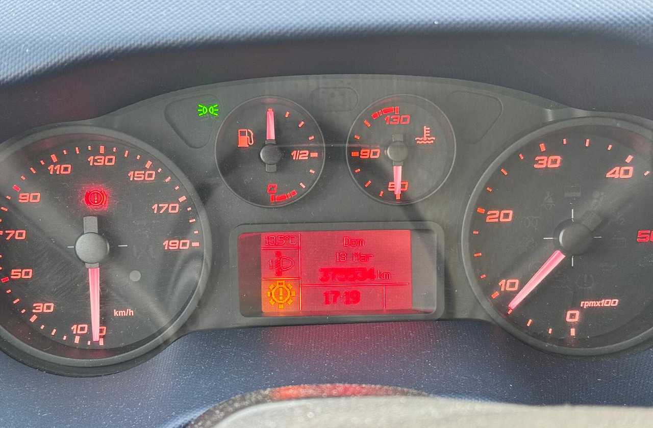 - Carrinha frigorífica: foto 5 - Carrinha frigorífica: foto 5