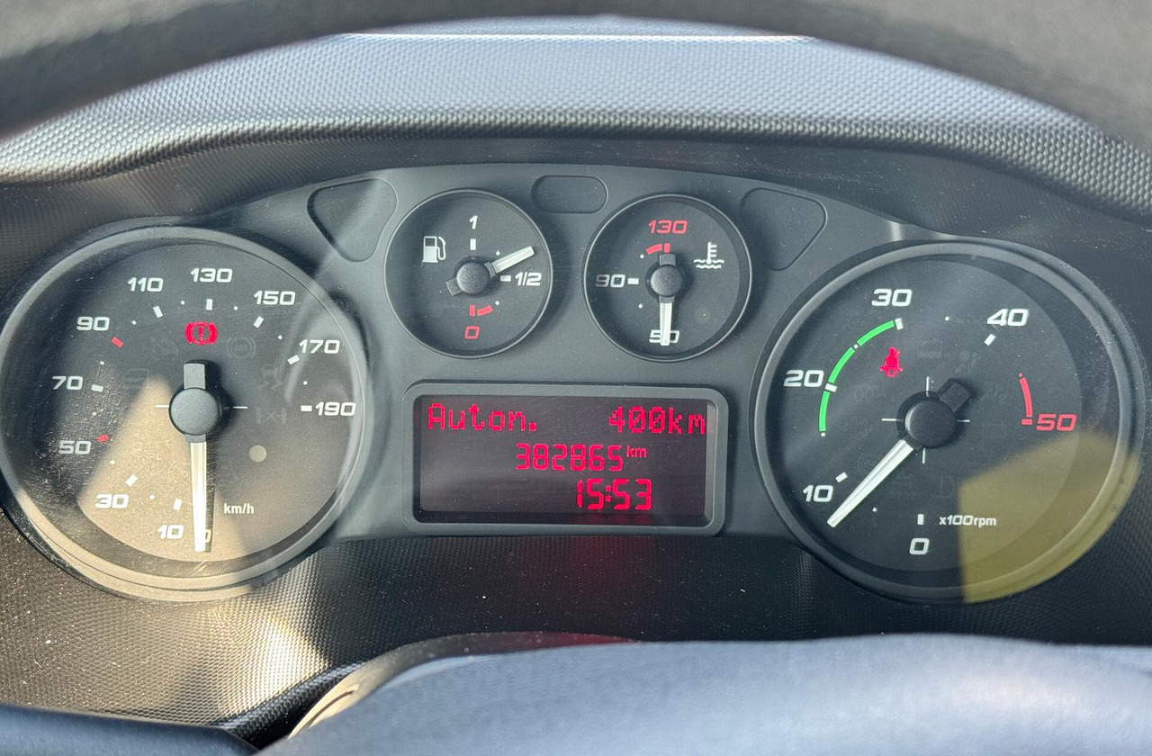 - Carrinha frigorífica: foto 5 - Carrinha frigorífica: foto 5