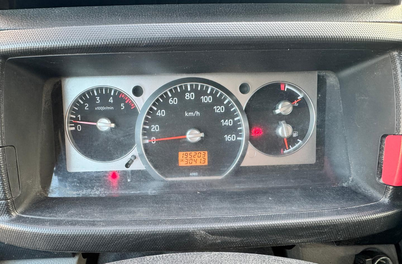 Renault Trucks Maxity 135.35 dxi - Camião de lona: foto 5 Renault Trucks Maxity 135.35 dxi - Camião de lona: foto 5