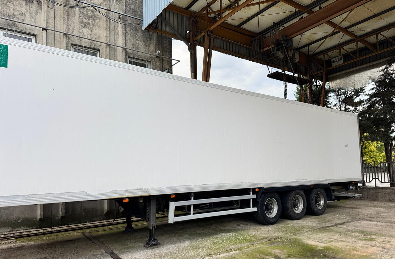 SEMIRIMORCHIO FRIGO LAMBERET - 2002 - Semi-reboque frigorífico: foto 4 SEMIRIMORCHIO FRIGO LAMBERET - 2002 - Semi-reboque frigorífico: foto 4