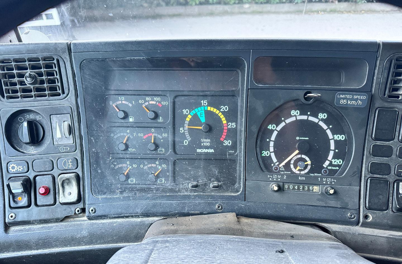 Scania R124/470 Ribaltabile 8X4 - Camião basculante: foto 5 Scania R124/470 Ribaltabile 8X4 - Camião basculante: foto 5