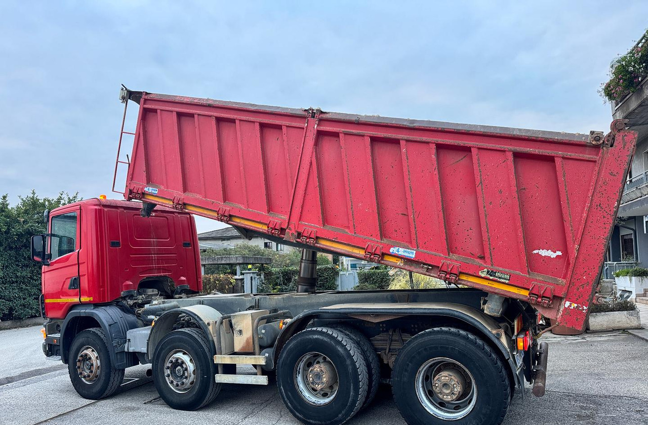 Scania R124/470 Ribaltabile 8X4 - Camião basculante: foto 2 Scania R124/470 Ribaltabile 8X4 - Camião basculante: foto 2