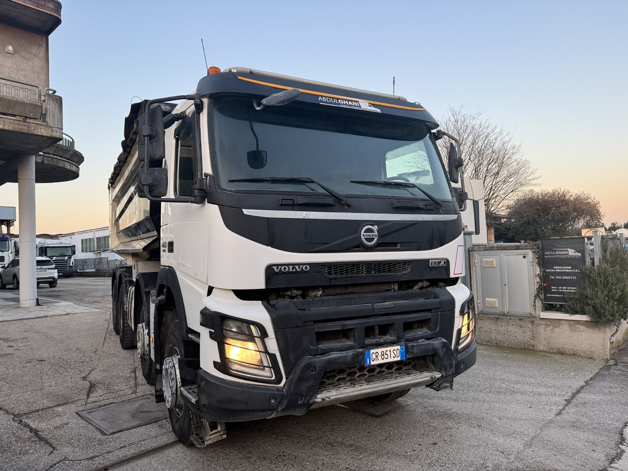 VOLVO FMX 460 - Camião basculante: foto 1 VOLVO FMX 460 - Camião basculante: foto 1