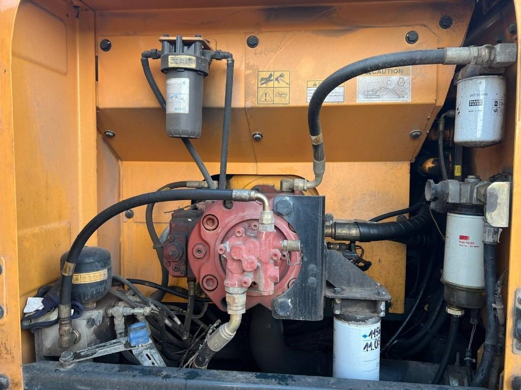 Escavadora de rastos Hyundai Robex 220 LC-9 A: foto 15