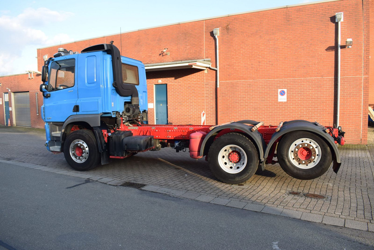 DAF CF 450 6x2 Fahrgestell Klima Navi Lift Retarder - Camião basculante: foto 4 DAF CF 450 6x2 Fahrgestell Klima Navi Lift Retarder - Camião basculante: foto 4