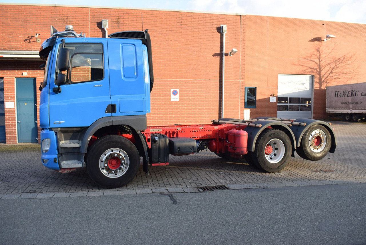 DAF CF 450 6x2 Fahrgestell Klima Navi Lift Retarder - Camião chassi: foto 3 DAF CF 450 6x2 Fahrgestell Klima Navi Lift Retarder - Camião chassi: foto 3