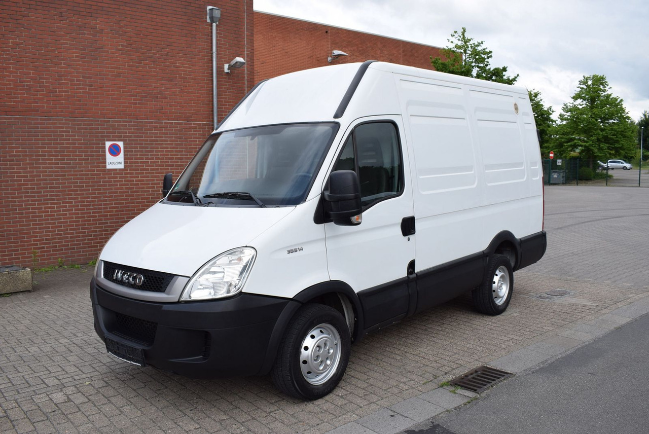 Iveco Daily 35 S 14L2H2 AHK Regale Standheizung - Furgão: foto 1 Iveco Daily 35 S 14L2H2 AHK Regale Standheizung - Furgão: foto 1